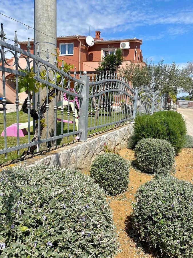 Apartmani Goga Biograd Na Moru Exterior foto